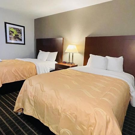 Quality Inn Madison West Near University Area Extérieur photo