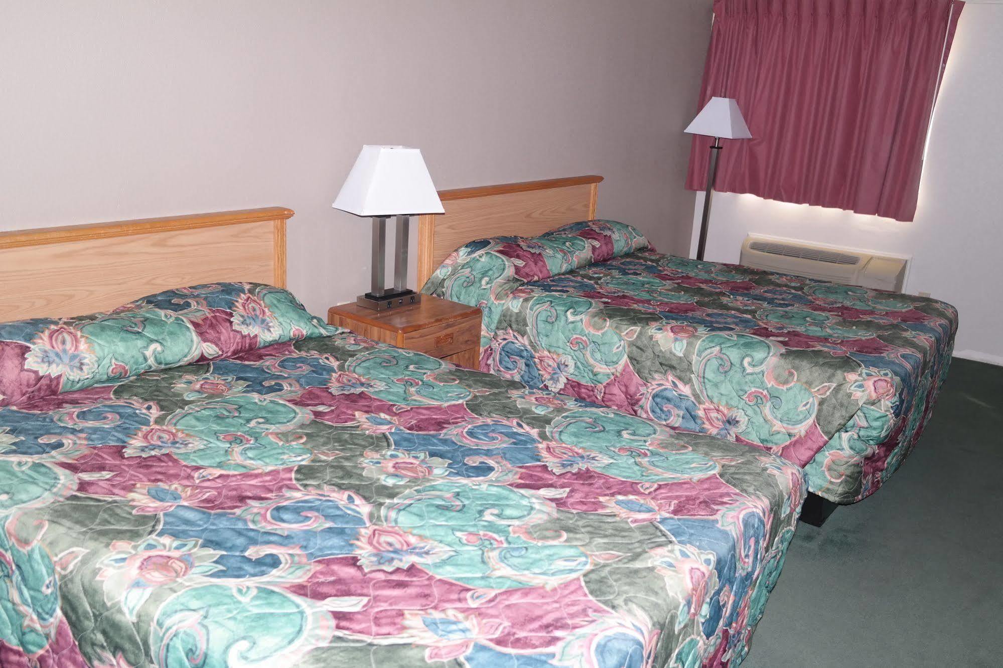 Quality Inn Madison West Near University Area Extérieur photo